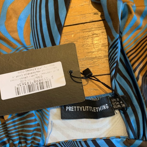 Pretty little thing halter top - Picture 2 of 3